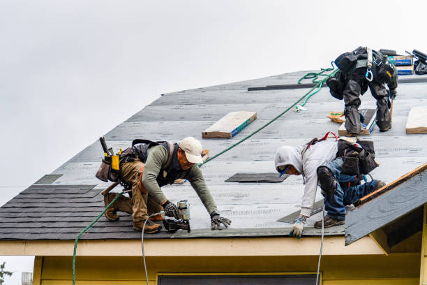 Professional Gutter Installation technician working in Worthington, OH